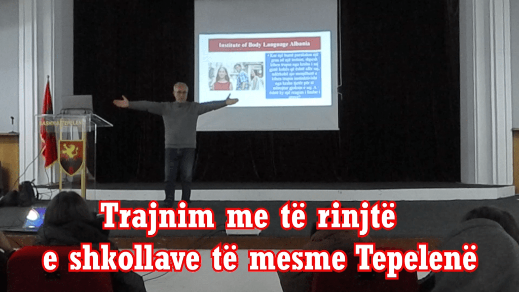 VIDEO/Trajnim me të rinjtë e shkollave të mesme&nbsp;Tepelenë