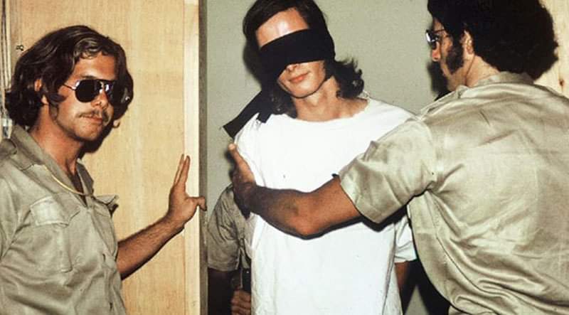 Gjashtë eksperimente tronditëse të psikologjisë sociale që tregojnë se çfarë jemi të aftë të bëjmë për t’i përkitur një grupi (1181&nbsp;fjalë)